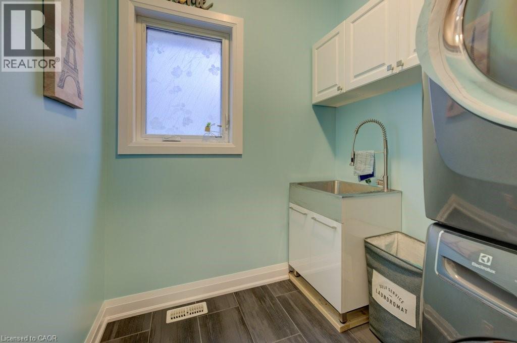 Photo 20 of 43 Greyhawk Street, Kitchener ON