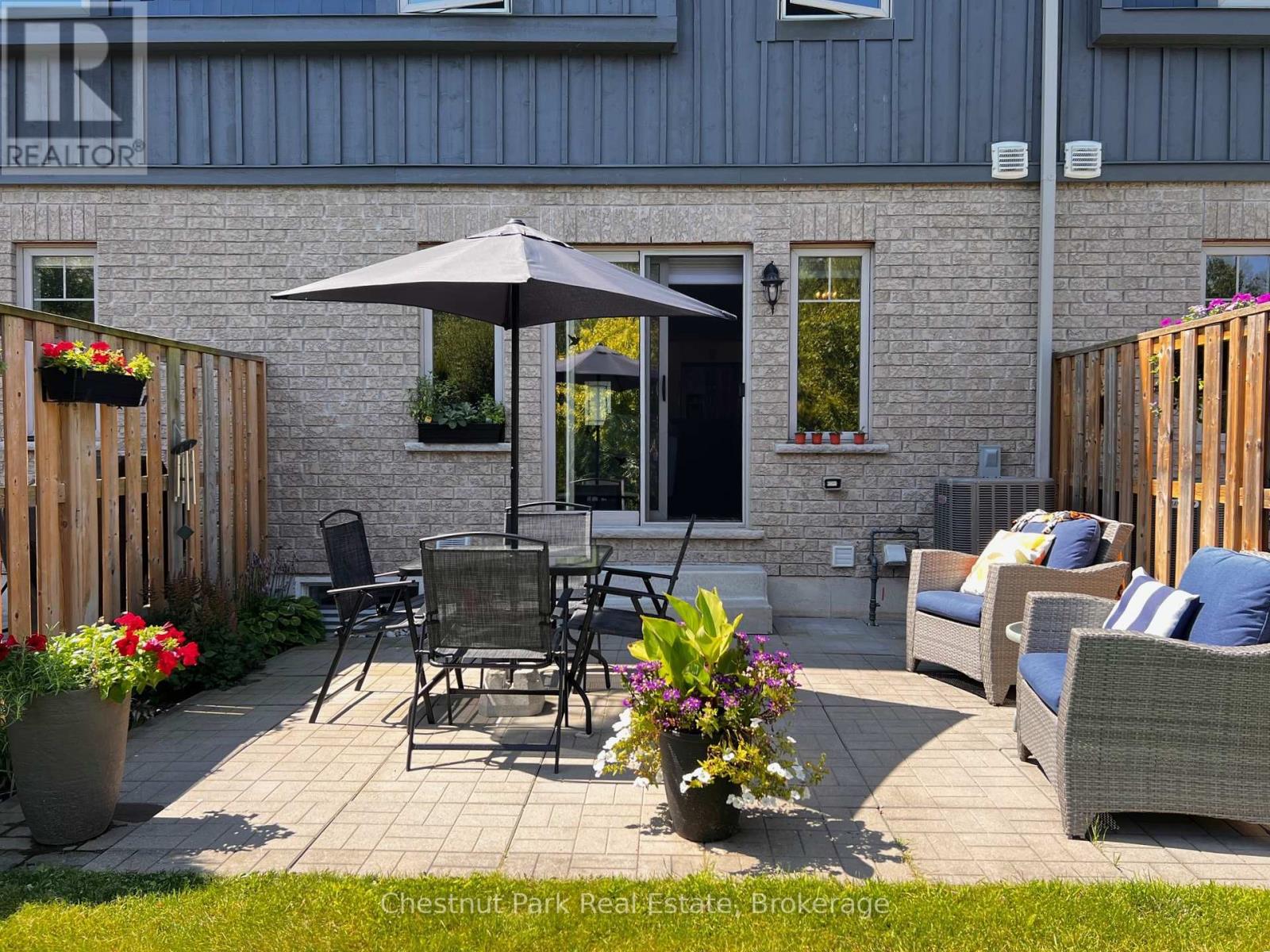 Photo 9 of 27 Conservation Way, Collingwood ON