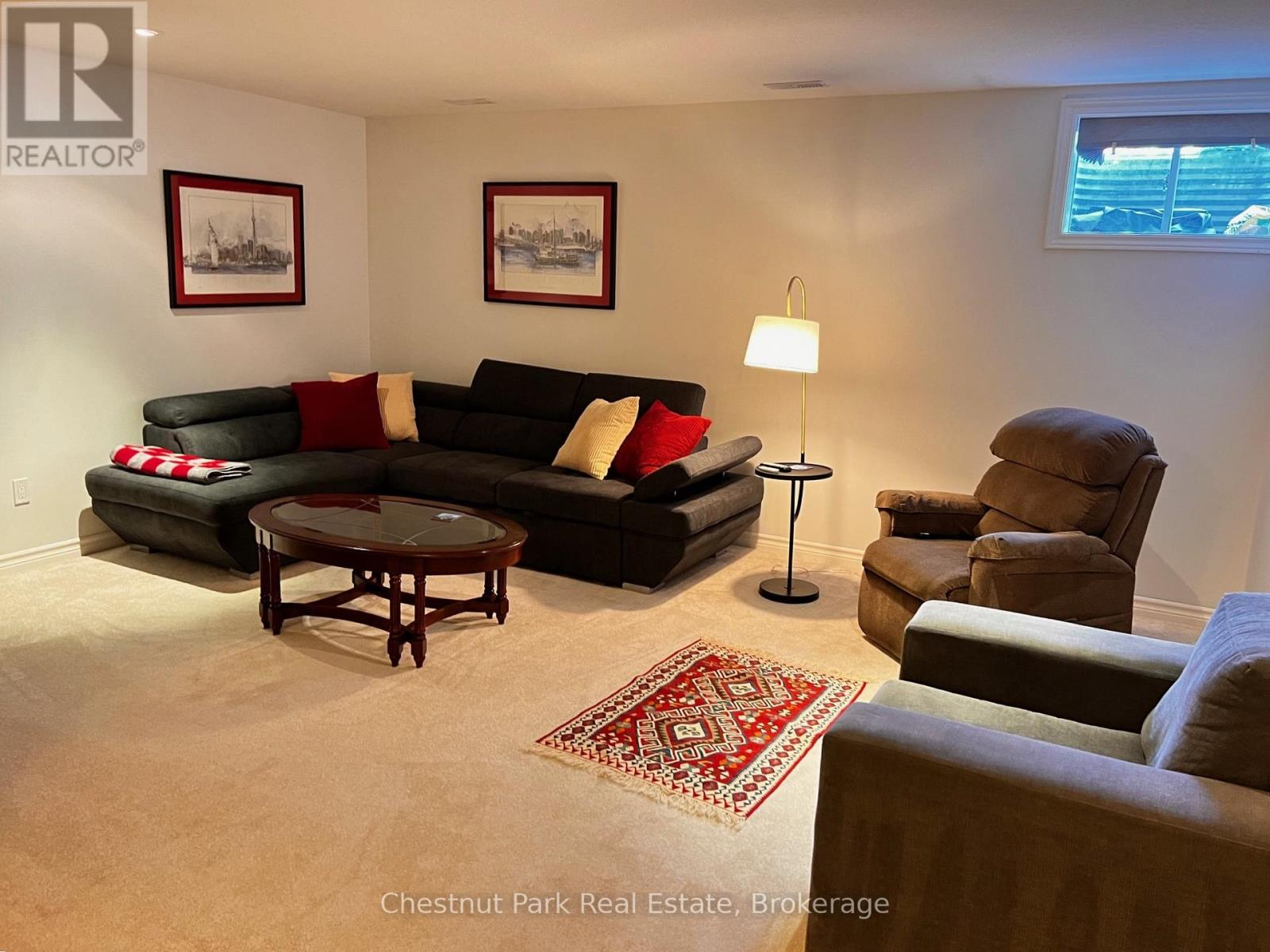 Photo 15 of 27 Conservation Way, Collingwood ON