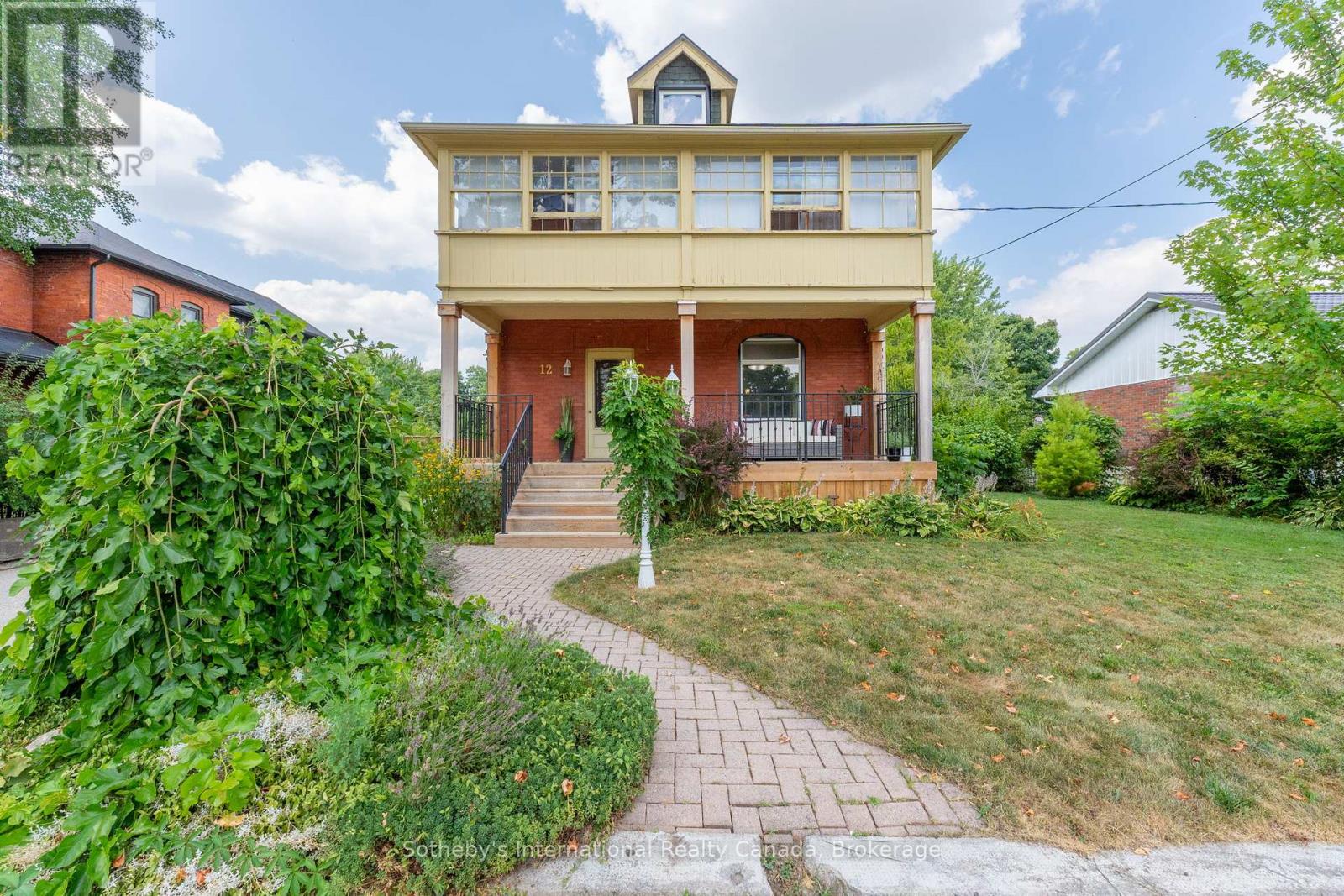 Photo 3 of 12 Elizabeth Street W, Clearview ON