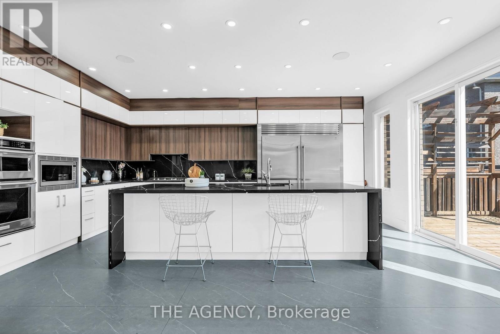 Photo 11 of 13 Waterwide Crescent, Brampton ON