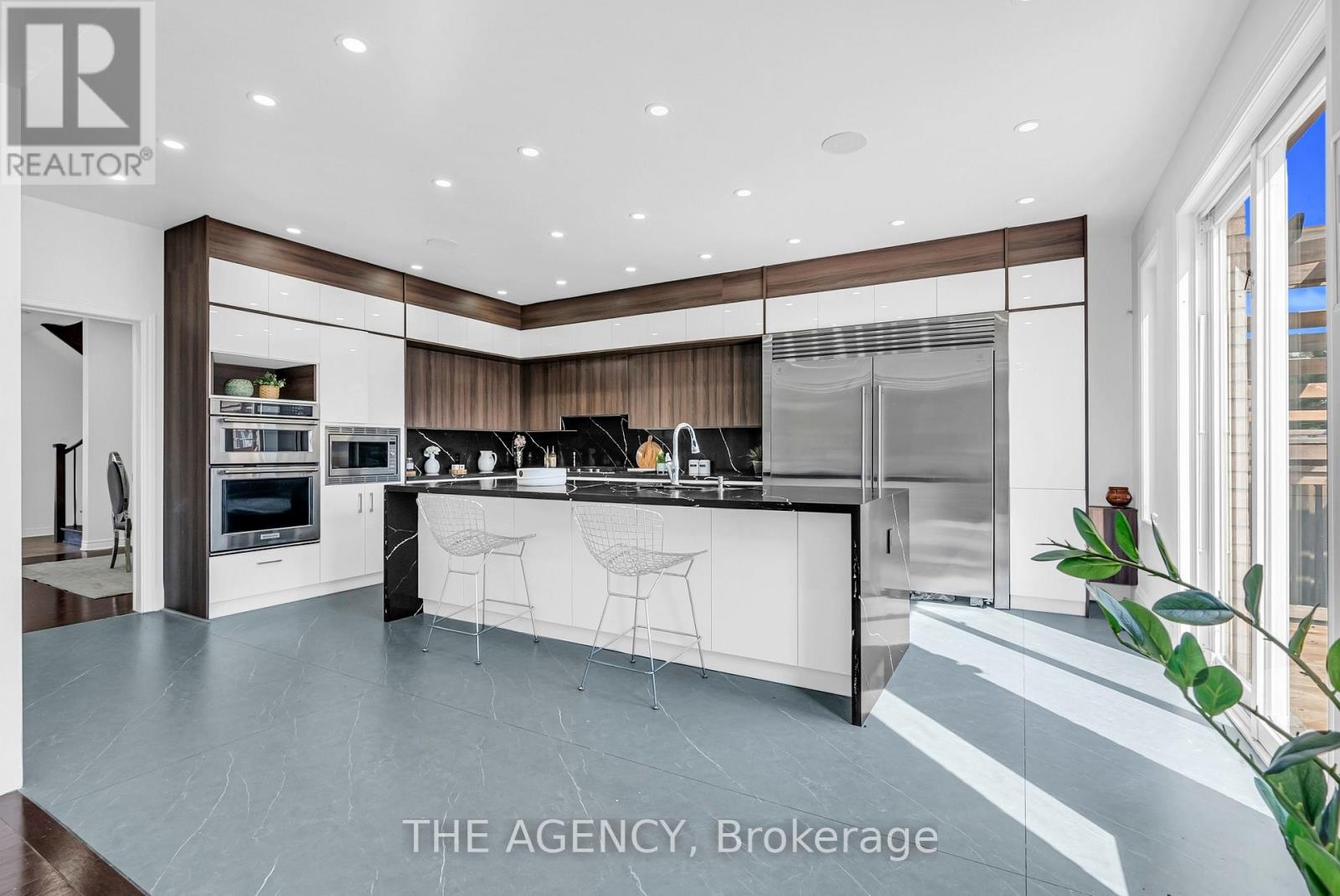Photo 12 of 13 Waterwide Crescent, Brampton ON
