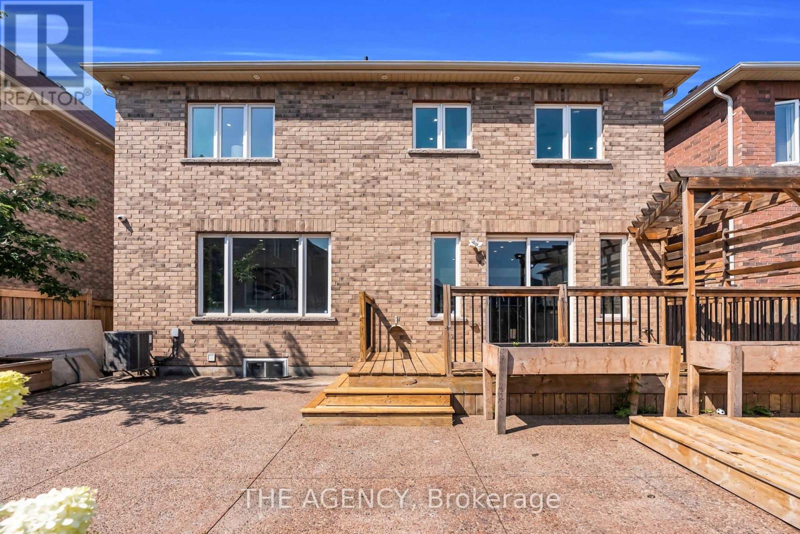 Photo 47 of 13 Waterwide Crescent, Brampton ON