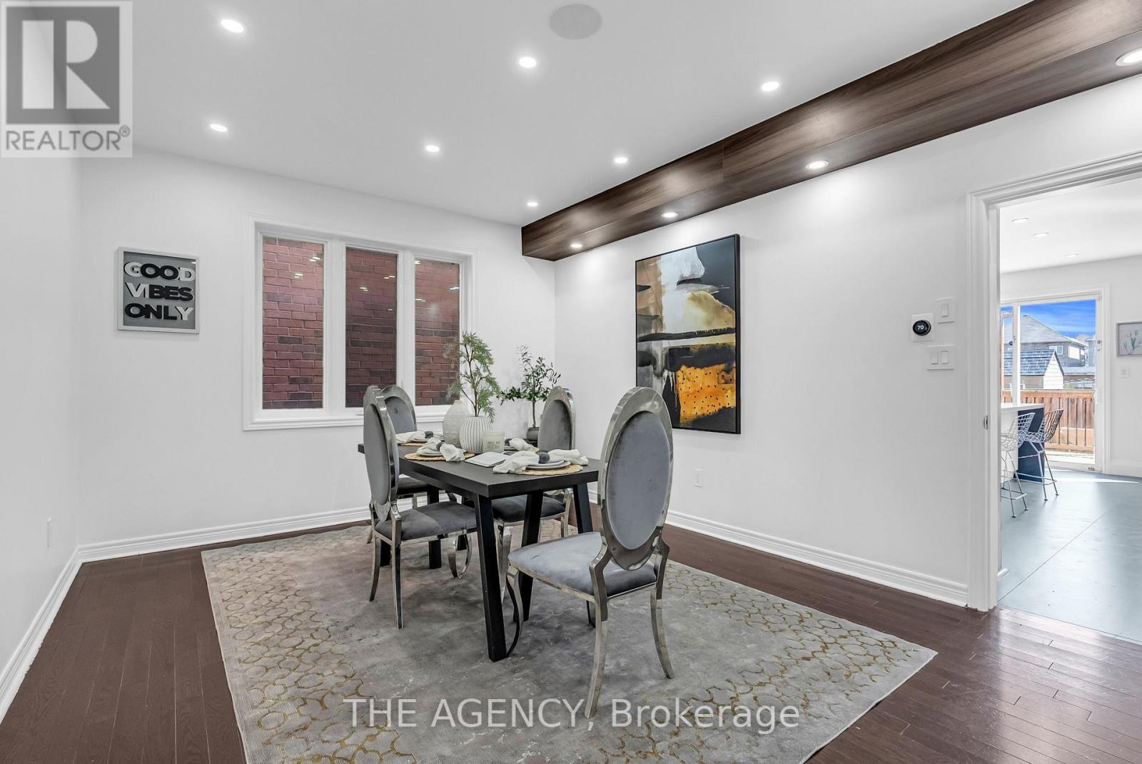 Photo 5 of 13 Waterwide Crescent, Brampton ON