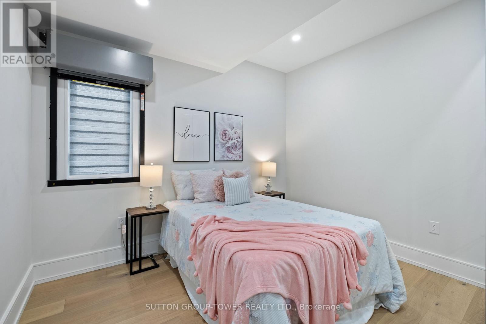 Photo 26 of 48 Silverthorn Avenue, Toronto ON