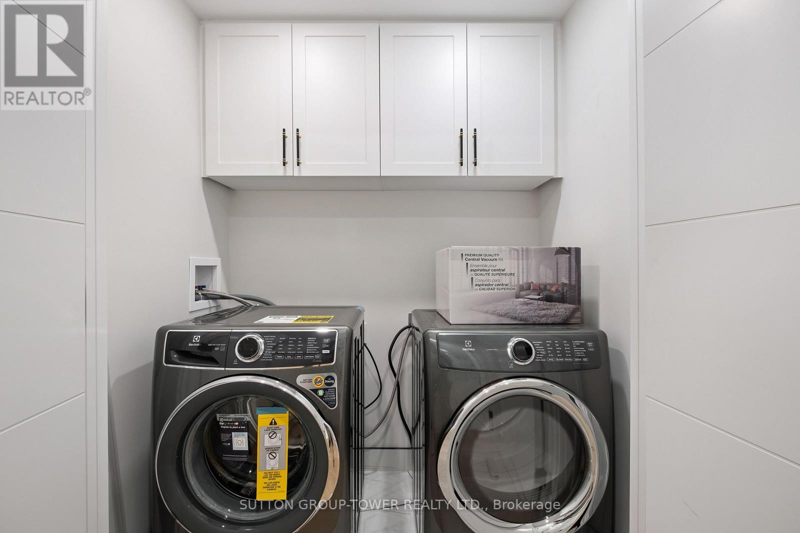 Photo 38 of 48 Silverthorn Avenue, Toronto ON