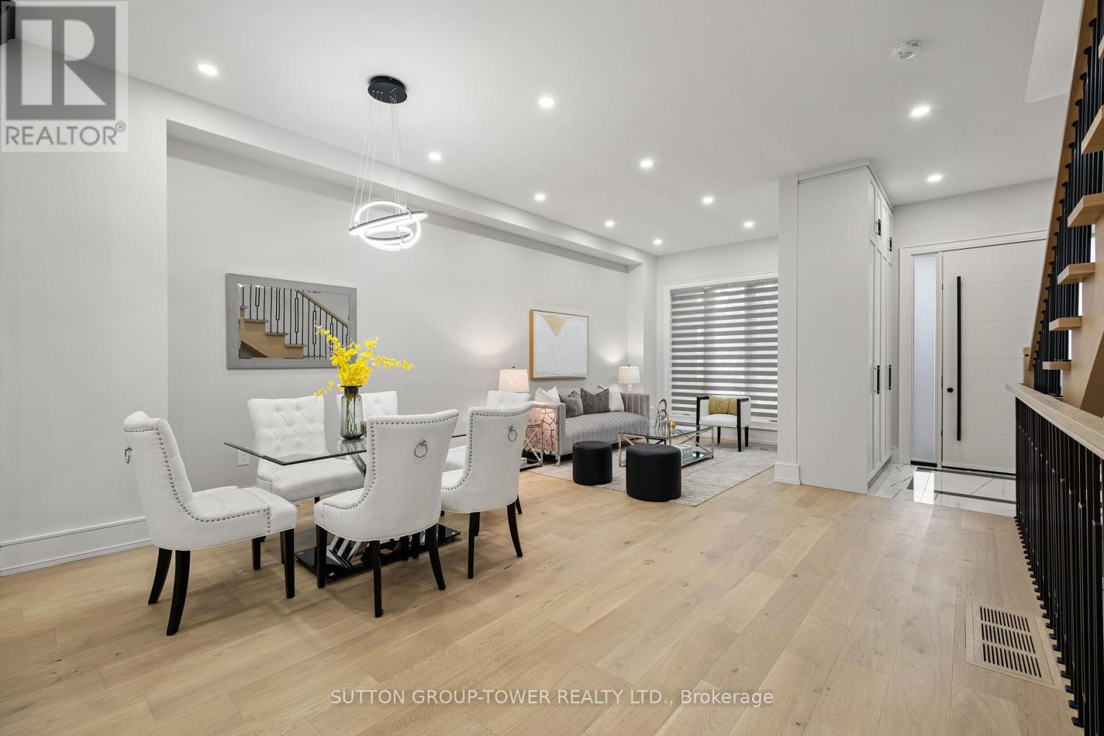 Photo 17 of 48 Silverthorn Avenue, Toronto ON