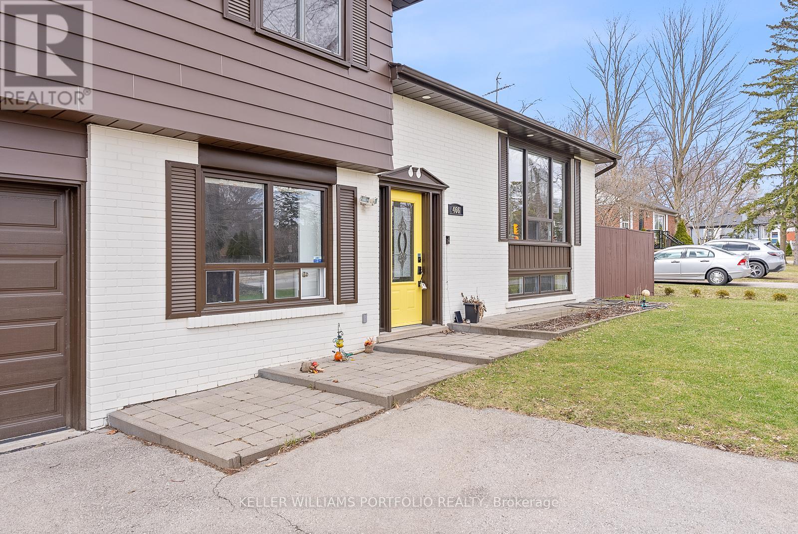 Photo 24 of 466 Fourth Line, Oakville ON