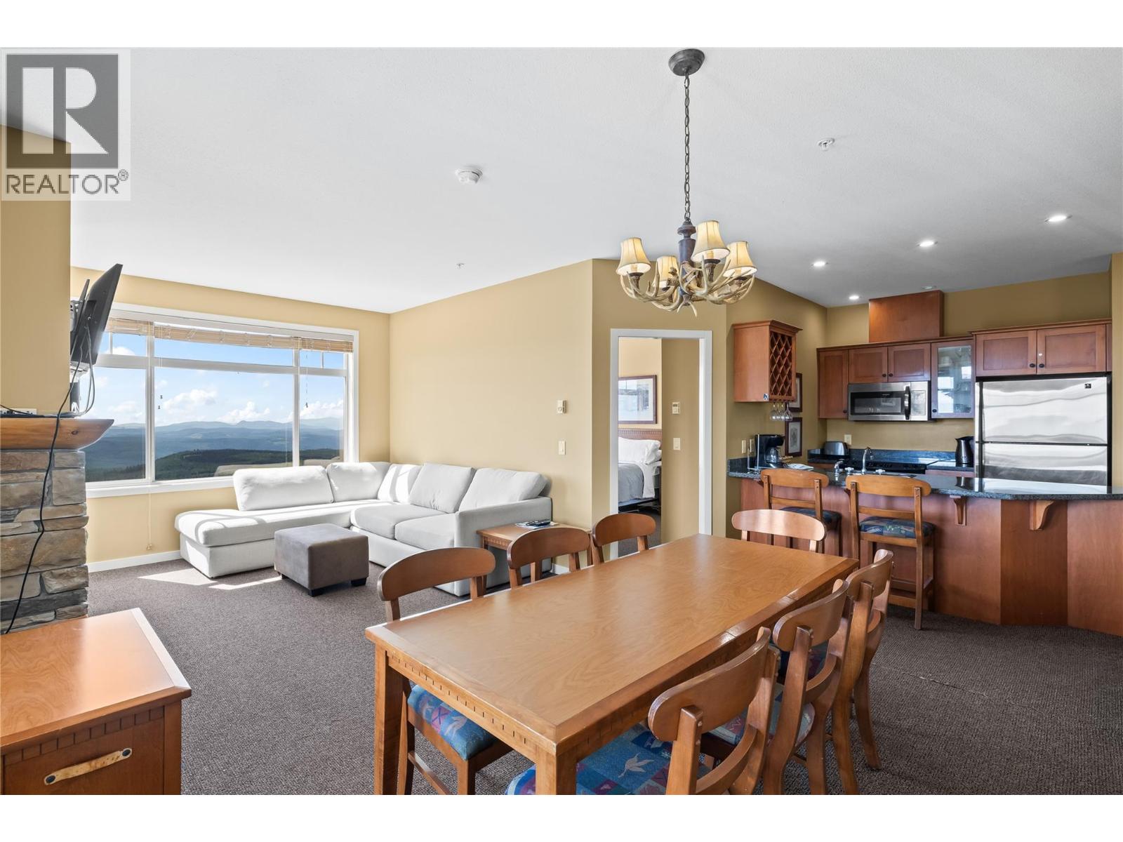 255 Feathertop Way Unit# 308/308A, Big White
