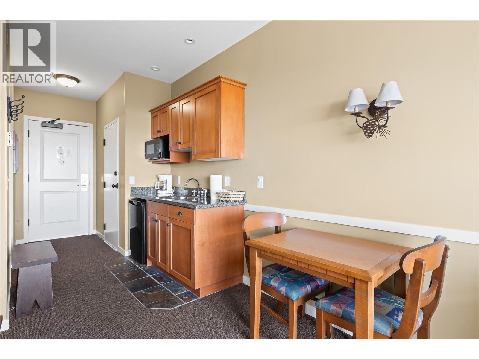 255 Feathertop Way Unit# 308/308A, Big White
