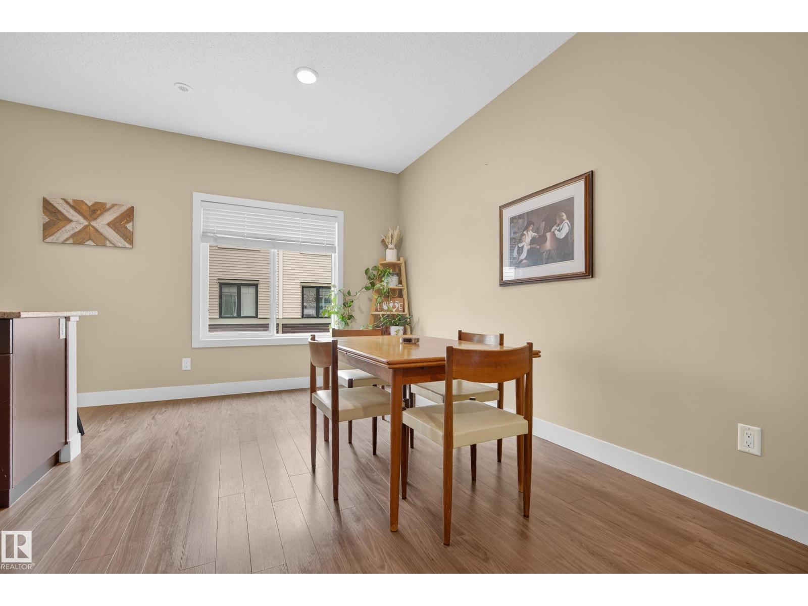 Photo 13 of 32 804 Welsh Dr Sw, Edmonton AB