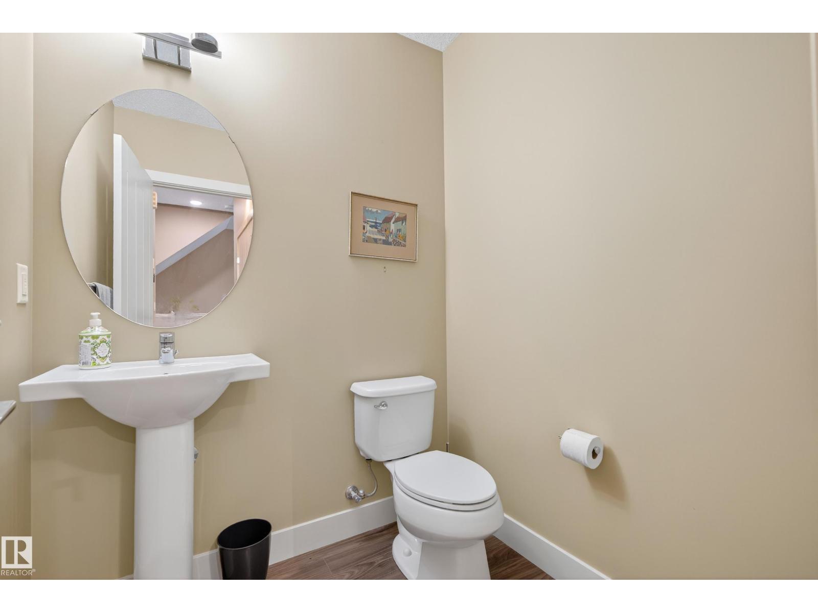 Photo 1 of 32 804 Welsh Dr Sw, Edmonton AB