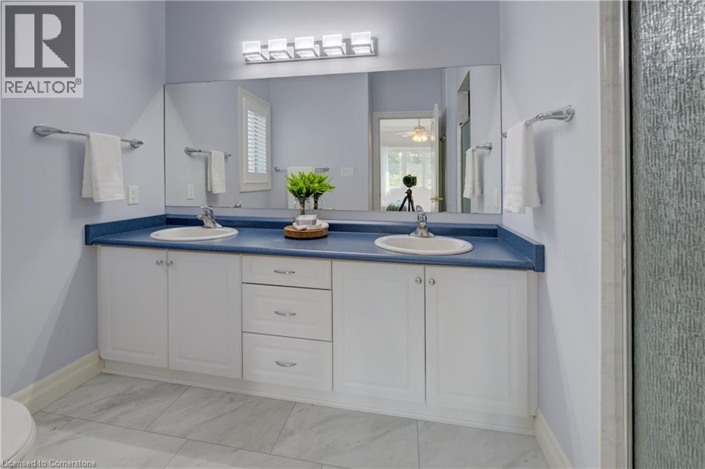 Photo 16 of 59 Devonshire Drive, New Hamburg ON