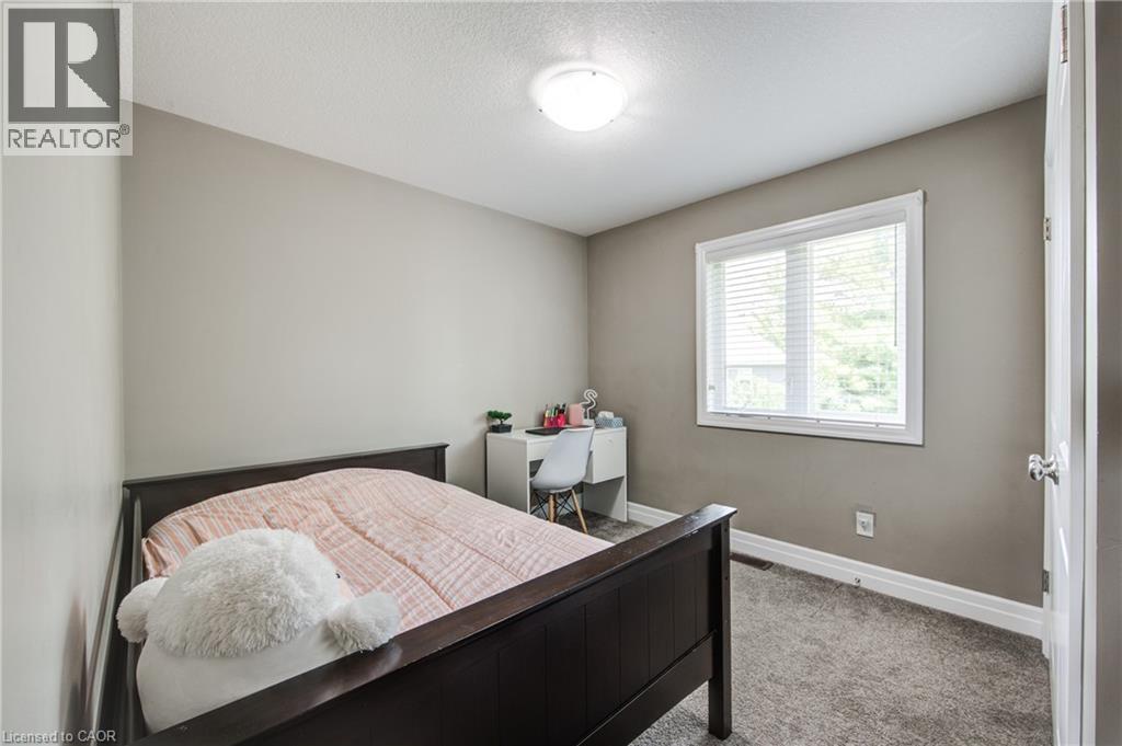 Photo 6 of 63 Crab Apple Court, Wellesley ON
