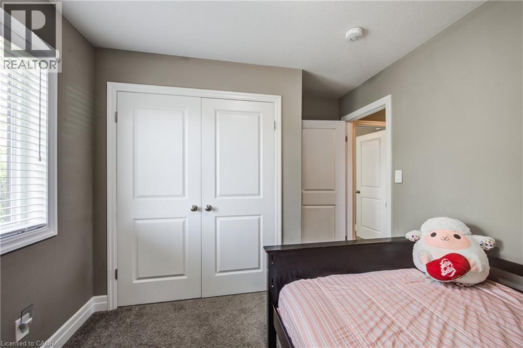 Photo 21 of 63 Crab Apple Court, Wellesley ON