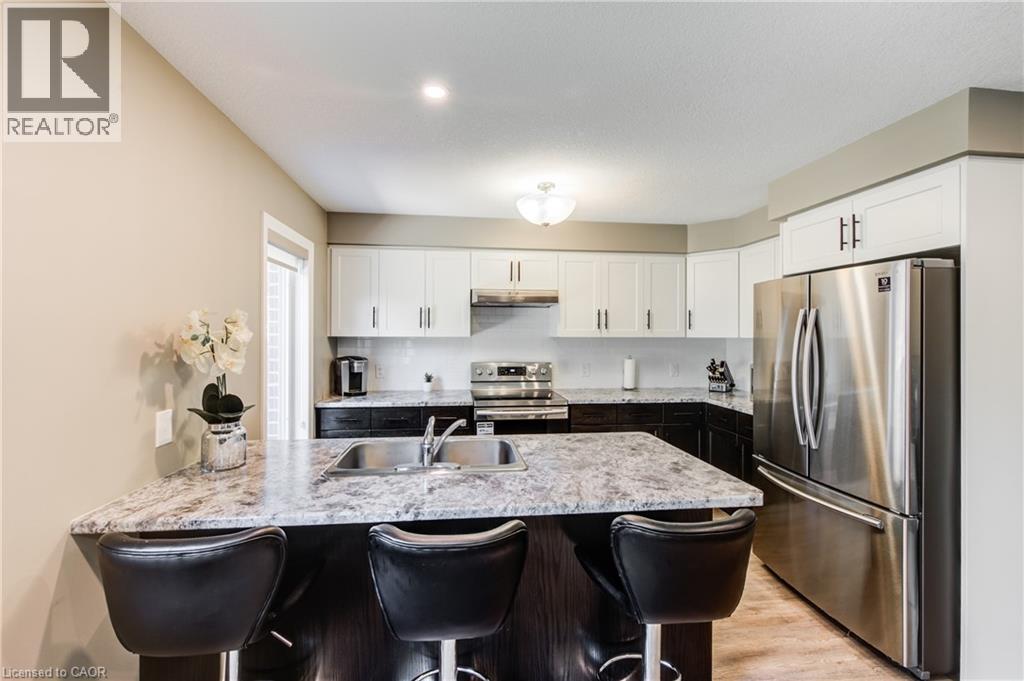 Photo 38 of 63 Crab Apple Court, Wellesley ON