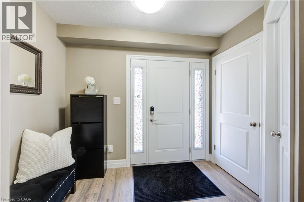 Photo 10 of 63 Crab Apple Court, Wellesley ON