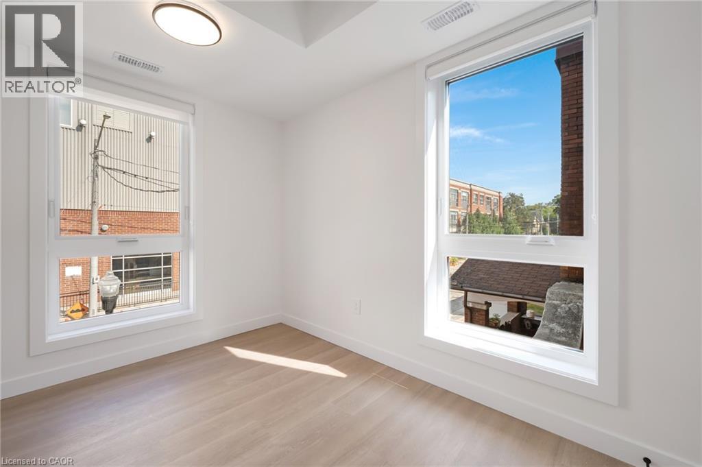 Photo 23 of 15 Cedar Street Unit 1, Kitchener ON