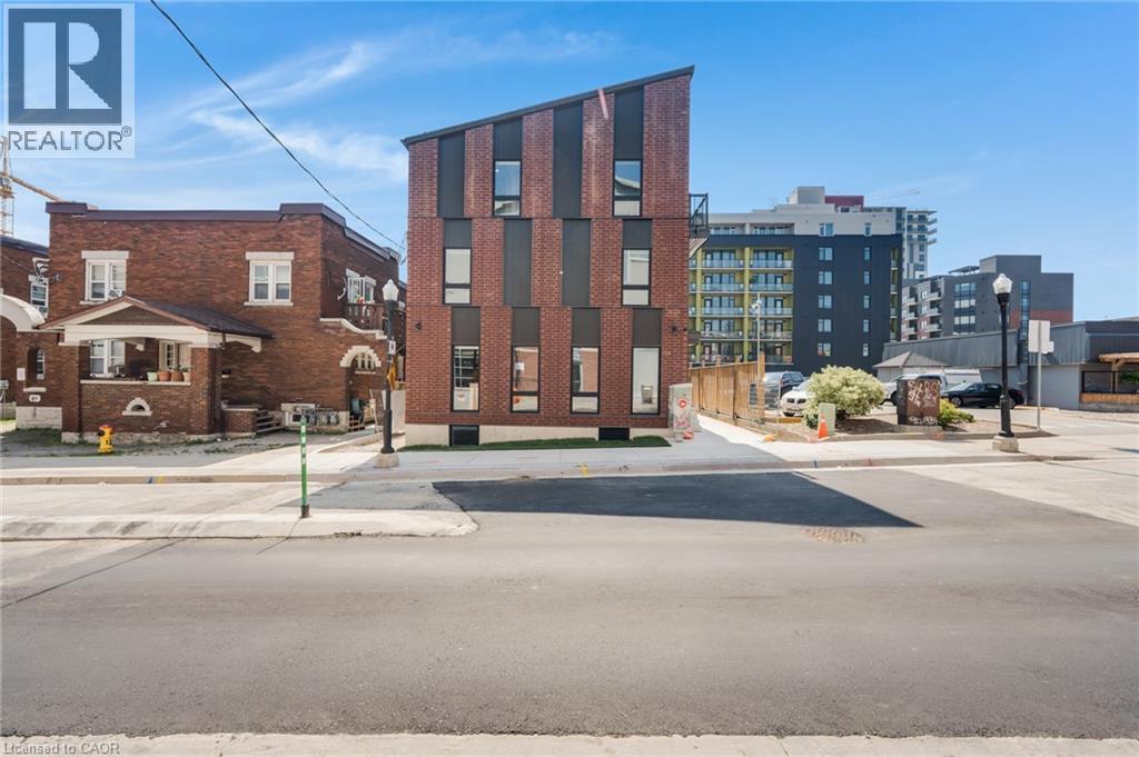 Photo 2 of 15 Cedar Street Unit 1, Kitchener ON