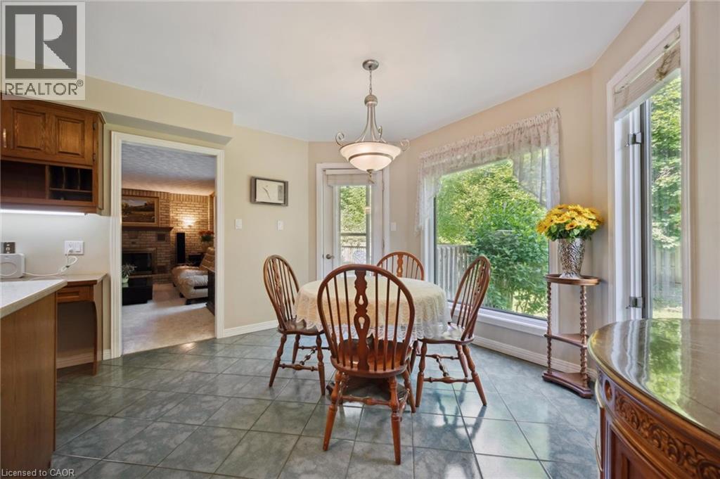 Photo 46 of 576 Royal Beech Drive, Waterloo ON