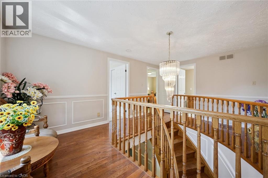 Photo 49 of 576 Royal Beech Drive, Waterloo ON