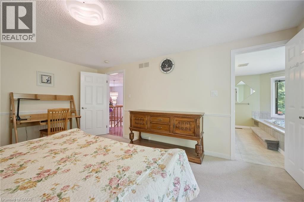 Photo 1 of 576 Royal Beech Drive, Waterloo ON