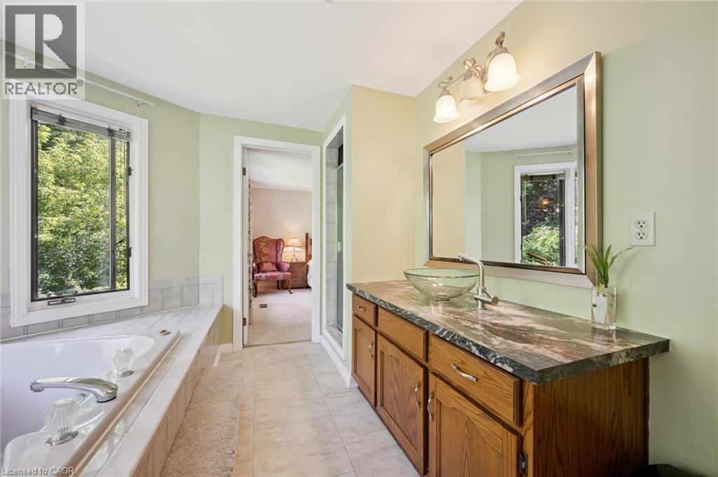 Photo 15 of 576 Royal Beech Drive, Waterloo ON