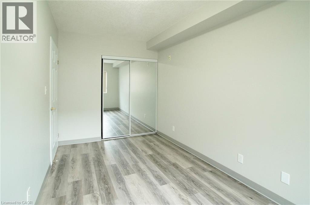 Photo 5 of 593 Strasburg Road Unit 711, Kitchener ON