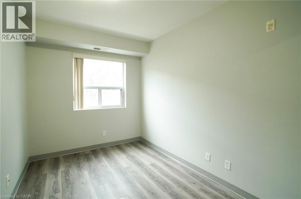 Photo 6 of 593 Strasburg Road Unit 711, Kitchener ON