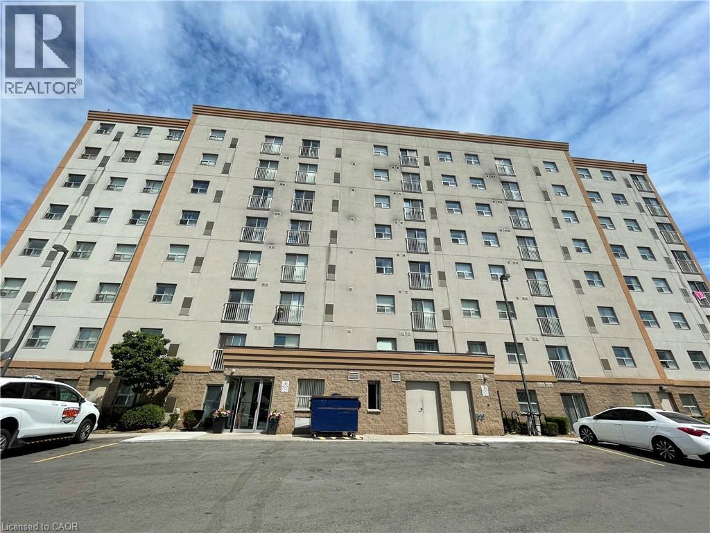Photo 7 of 593 Strasburg Road Unit 711, Kitchener ON