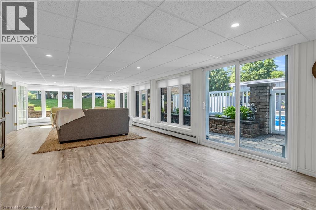 Photo 42 of 4 Colonial Drive, Ayr ON