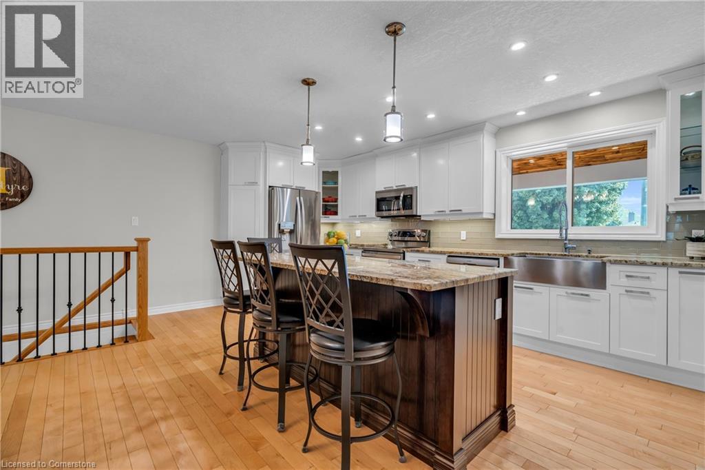 Photo 11 of 4 Colonial Drive, Ayr ON
