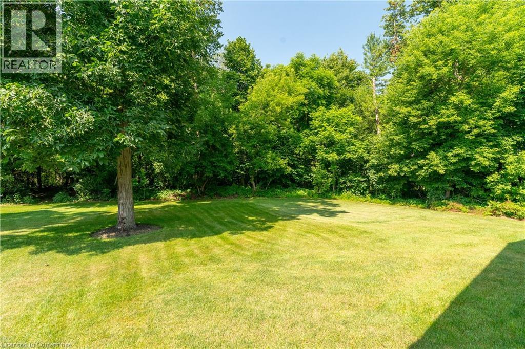 Photo 14 of 4 Colonial Drive, Ayr ON
