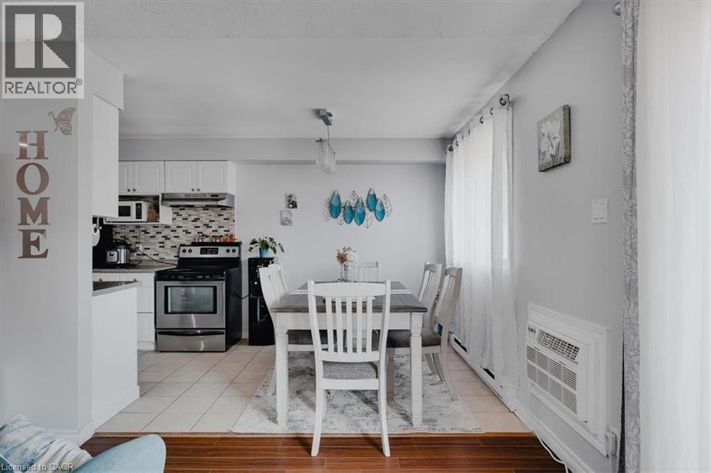 Photo 2 of 300 Traynor Avenue Unit 14, Kitchener ON