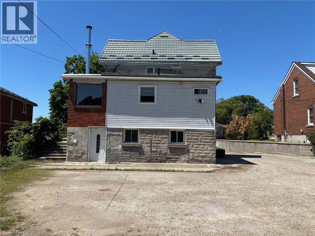 Photo 11 of 134 Lancaster Street W, Kitchener ON