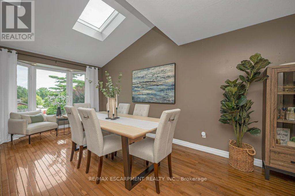 Photo 31 of 480 Mohawk Road W, Hamilton ON