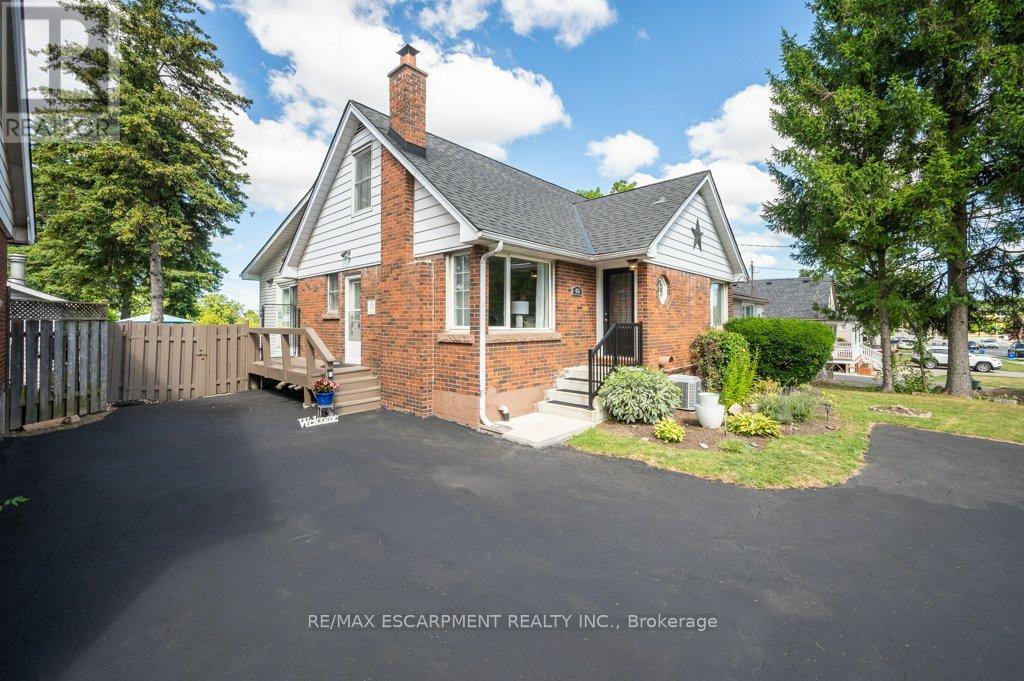 Photo 12 of 480 Mohawk Road W, Hamilton ON