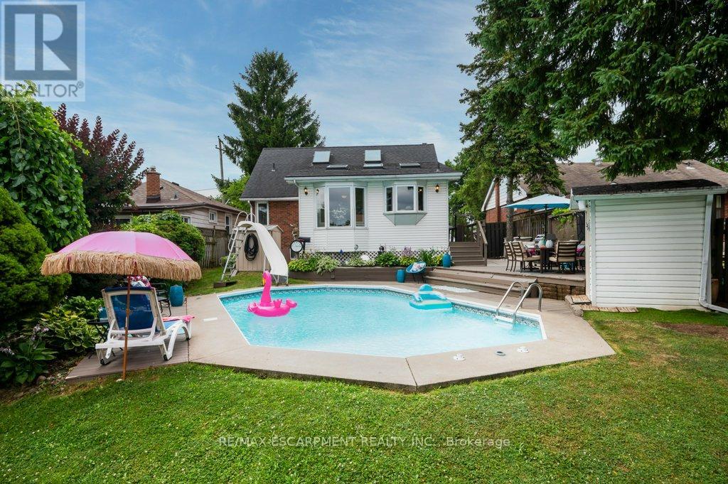 Photo 9 of 480 Mohawk Road W, Hamilton ON