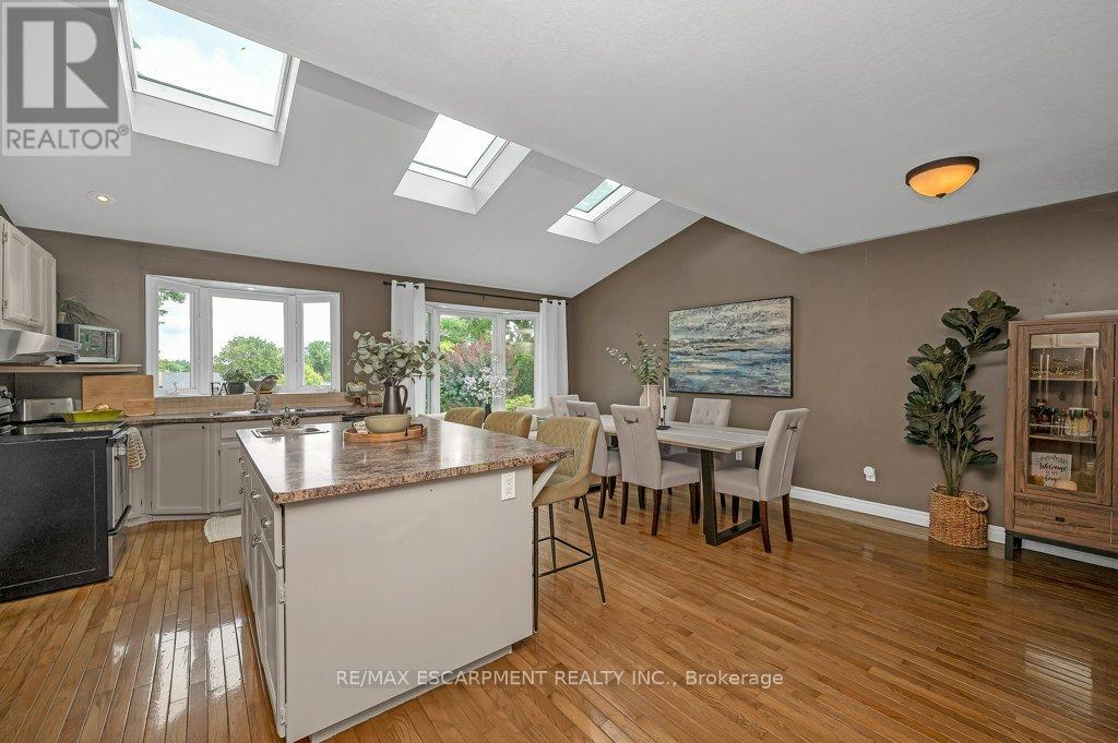 Photo 26 of 480 Mohawk Road W, Hamilton ON