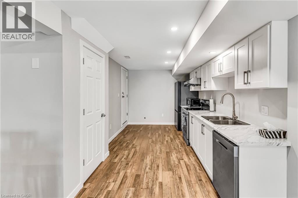 Photo 13 of 916 Dunnigan Court Unit Lower, Kitchener ON