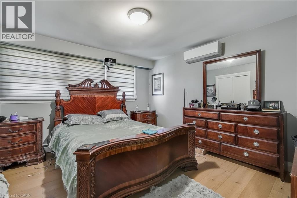 Photo 4 of 620 North Street, Cambridge ON