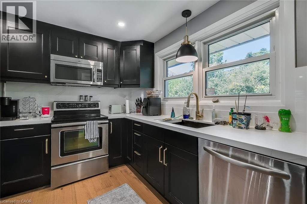 Photo 8 of 620 North Street, Cambridge ON