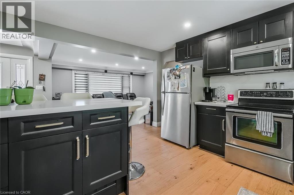 Photo 7 of 620 North Street, Cambridge ON