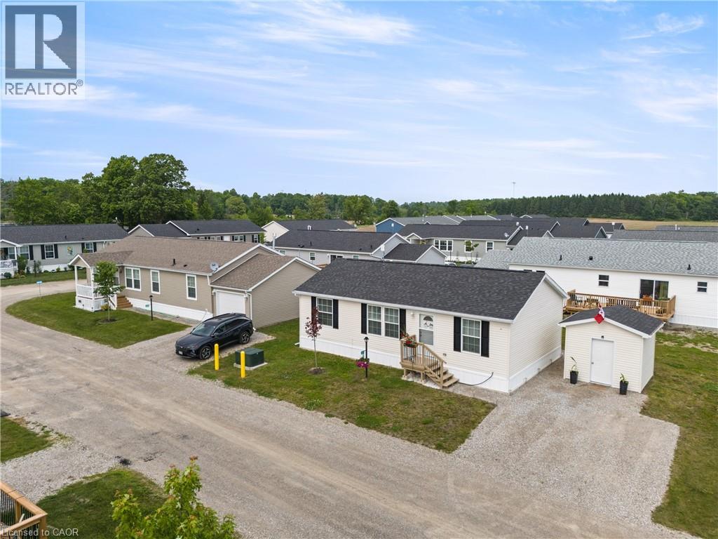 Photo 24 of 22 Copper Beech Drive, Nanticoke ON