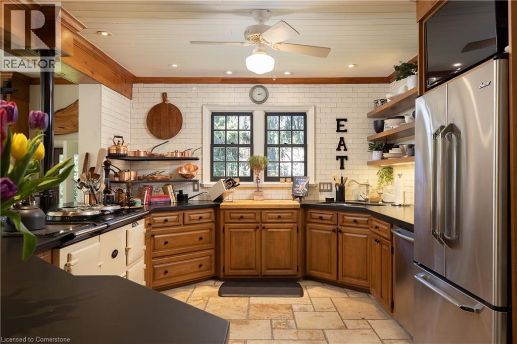 Photo 4 of 2055 Lakeshore Road E, Oakville ON