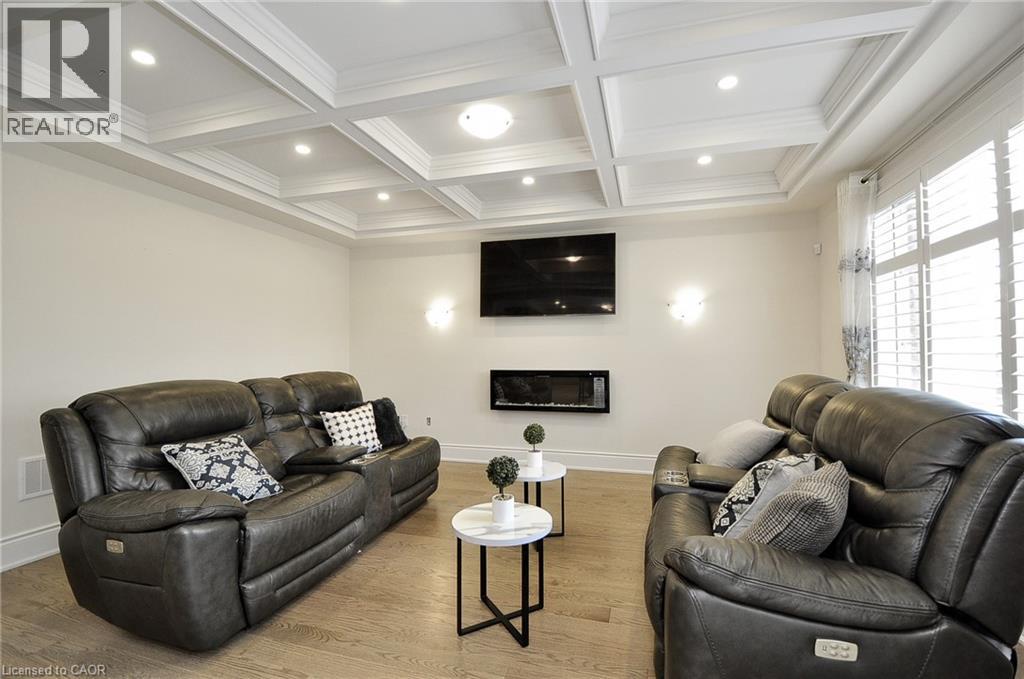 Photo 26 of 81 Attwater Drive, Cambridge ON