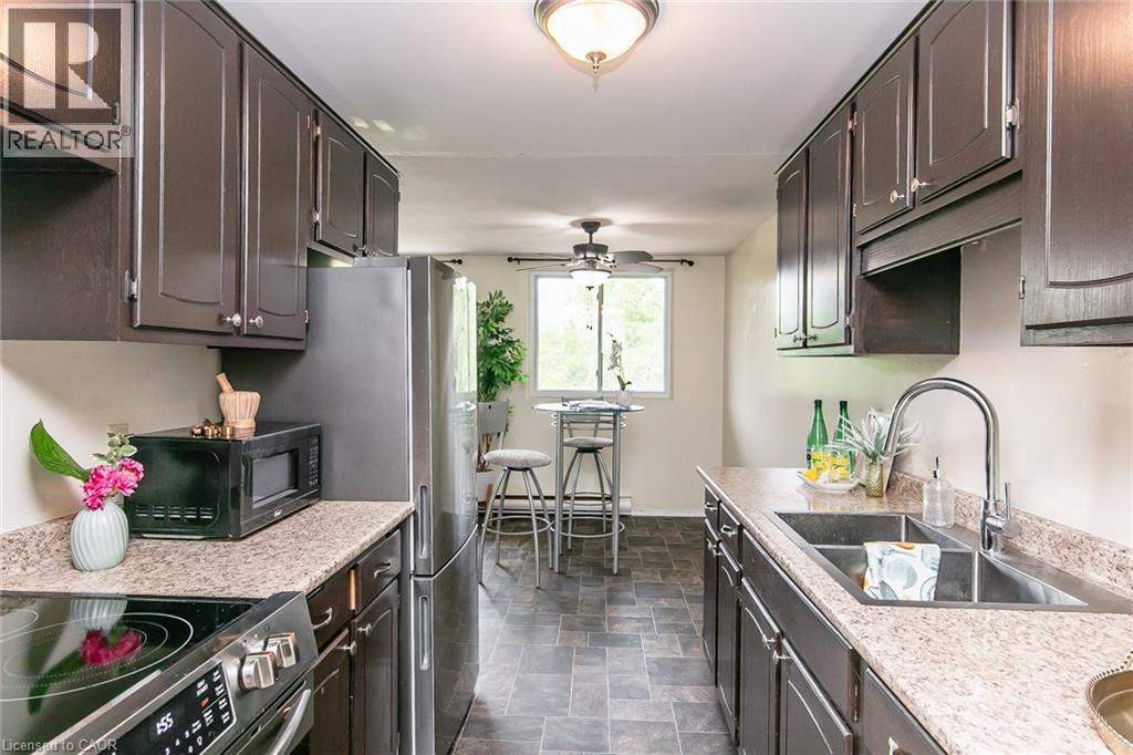 Photo 21 of 30 Avalon Place Unit 203, Kitchener ON