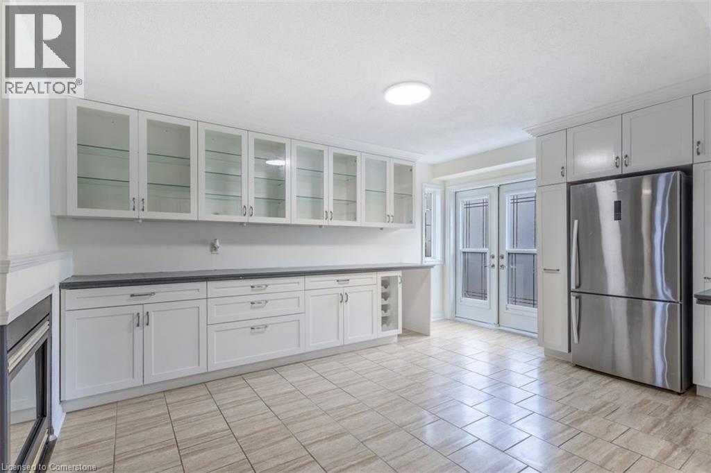 Photo 14 of 5144 Porter Street, Burlington ON