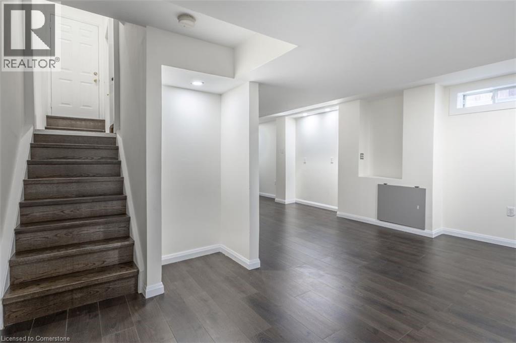Photo 7 of 5144 Porter Street, Burlington ON