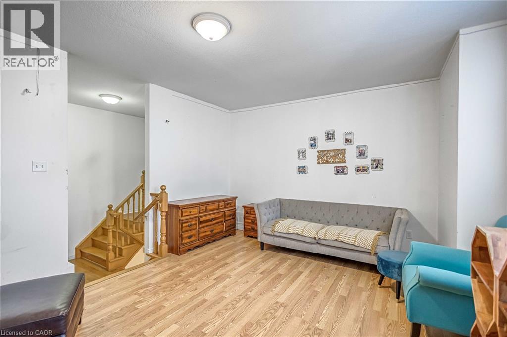 Photo 20 of 16 Jessica Street, Hamilton ON